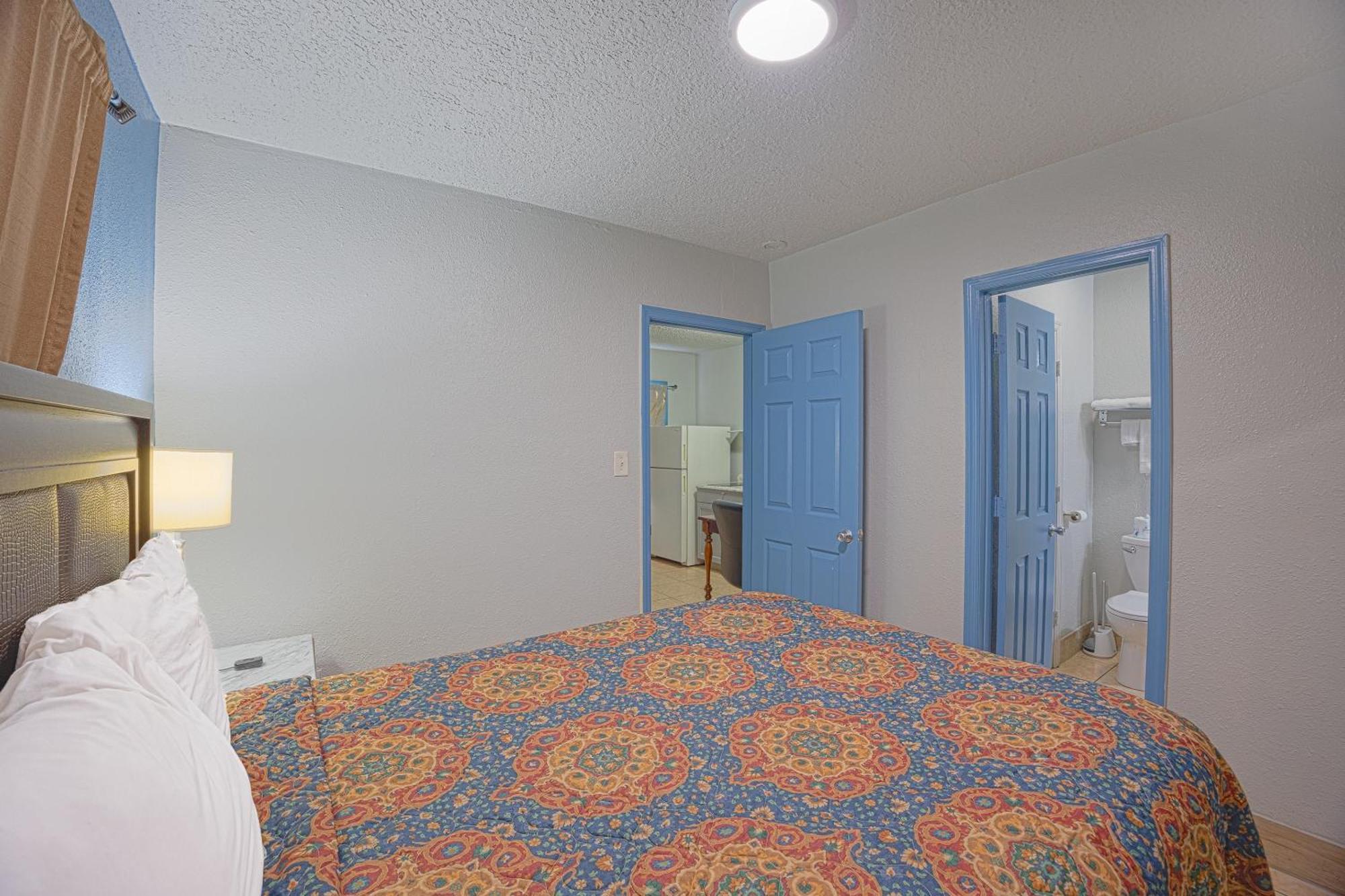 Aladdin Motel By Oyo Merritt Island Exterior photo