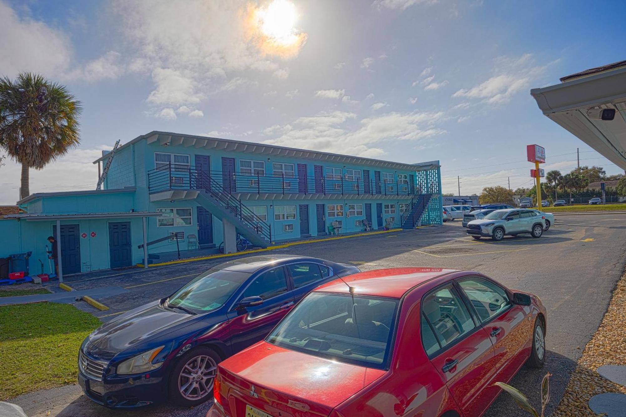 Aladdin Motel By Oyo Merritt Island Exterior photo