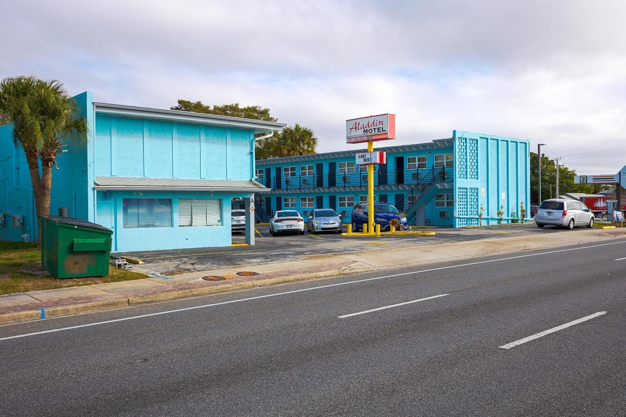 Aladdin Motel By Oyo Merritt Island Exterior photo